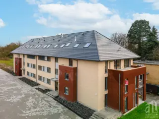 Leuze-en-Hainaut (VAY87677)   Leuze-en-Hainaut (VAY87677)