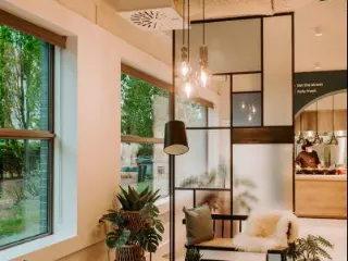 Handelsfonds te huur Berchem (RAO52856)