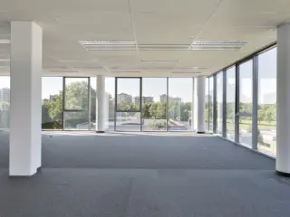 Handelsfonds te huur Berchem (RAO53160)