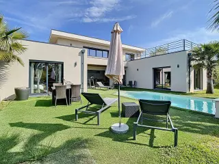 Villa te koop Grimaud (RBC49111)