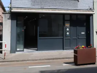 Commercial building for rent Zele (RBH58093)