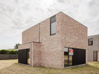 Residence for sale Malle (RBI93293)