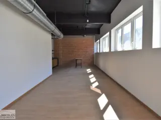 Bureaux à louer Sint-Pieters-Leeuw (RBM94336)