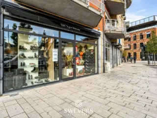 Commercial building for rent Beringen (RBR78445)