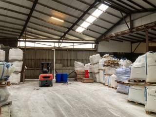 Handelspand te huur Sint-Niklaas (RBS81948)