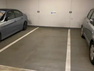 Parking te huur Luxembourg (RBS94067)