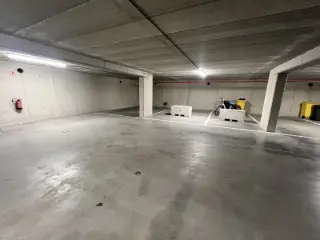 Parking for rent Schriek (RBT01746)