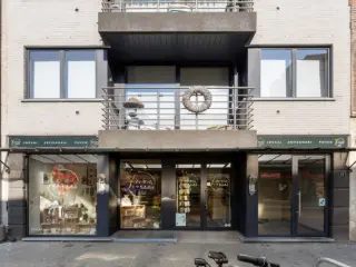 Commercial building for sale Mol (RBT02315)