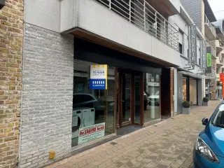 Surface commerciale à louer Furnes (RBT42682)