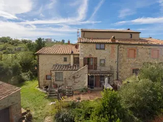 Residence for sale Castiglione d'Orcia (RBT49971)