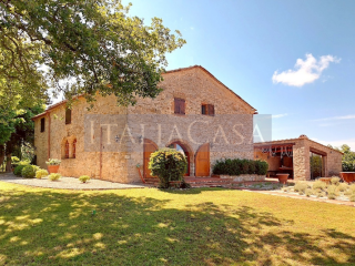 Residence for sale Castellina in Chianti (RBT50100)