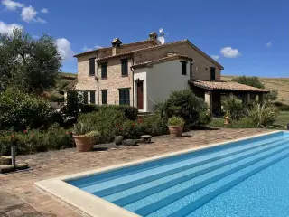 Maison à vendre Arcevia (RBT50181)