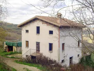 Residence for sale Penna San Giovanni (RBT50424)