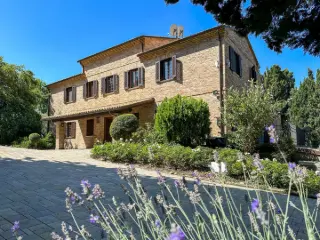 Huis te koop Orciano di Pesaro (RBT50618)