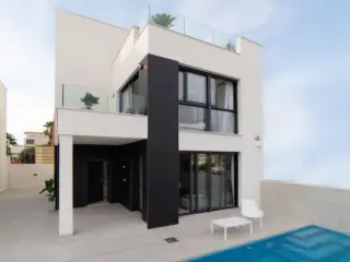 Huis te koop San Miguel de Salinas (RBT53722)