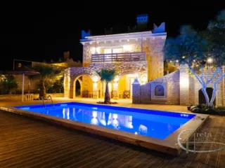 Huis te koop Kamilari (RBT57436)