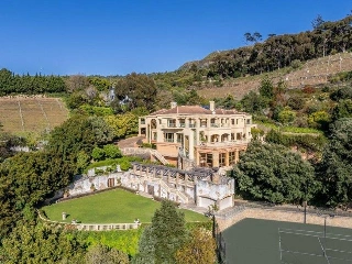 Residence for sale Cape Town (RBT57735)