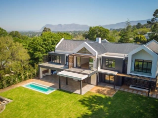 Residence for sale Cape Town (RBT57755)