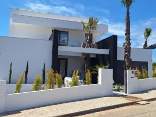 Huis te koop Albufeira (RBT60017)