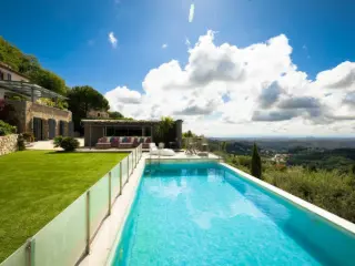 Residence for sale Châteauneuf-Grasse (RBT60466)
