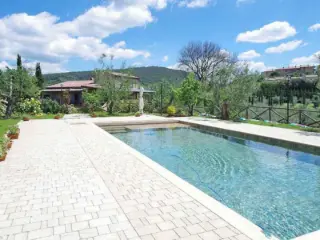 Maison à vendre Trequanda (RBT60579)