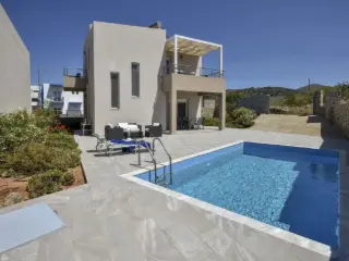 Residence for sale Neapoli (RBT60889)