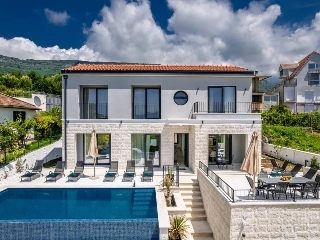 Huis te koop Tivat (RBT75096)