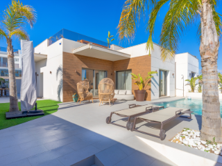 Huis te koop San Miguel de Salinas (RBT85294)