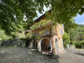 Residence for sale Rocchetta Belbo (RBT86104)