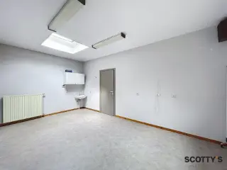 Surface commerciale à louer Rhode-Saint-Genèse (RBT86605)