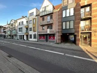 Handelspand te koop Geel (RBT90050)