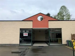 Surface commerciale à louer Ramsel (RBT91534)