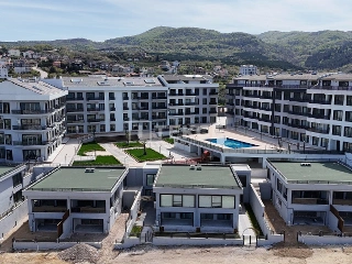 Huis te koop Çınarcık (RBT93887)