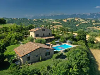 Residence for sale Sant'Angelo in Pontano (RBU02357)