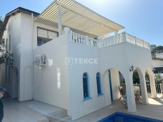 Huis te koop Kaş (RBU02538)