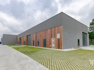 Surface industrielle à louer Eernegem (RBU06617)