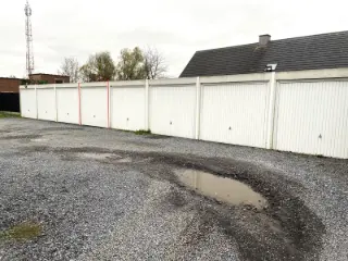 Garage for rent Heule (RBU07421)