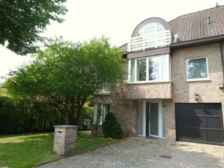Residence for rent Wezembeek-Oppem (RBU08365)
