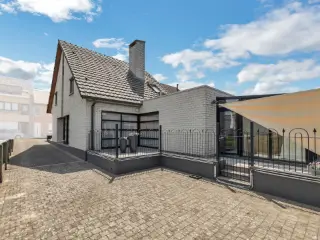 Residence for sale Erembodegem (RBU11357)