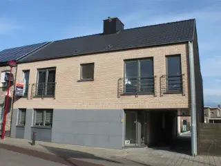 Triplex for rent Oppuurs (RBU11511)