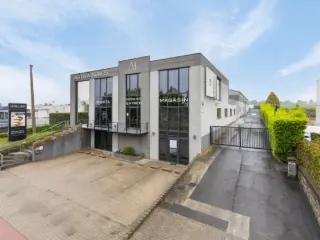 Surface commerciale à vendre Sint-Pieters-Leeuw (RBU12591)