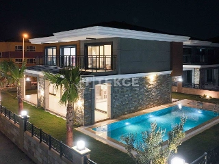 Maison à vendre Kusadasi (RBU21150)