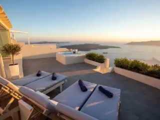 Residence for sale Fira (RBU21161)