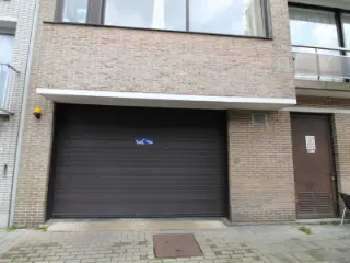Garage à louer Sint-Kruis (RBU24019)