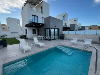 Maison à vendre Torrevieja (RBU26146)