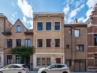 Huis gemengd gebruik te koop Sint-Truiden (RBU28436)