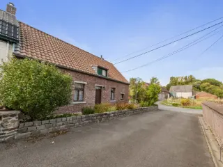 Residence for sale Isières (RBU35017)