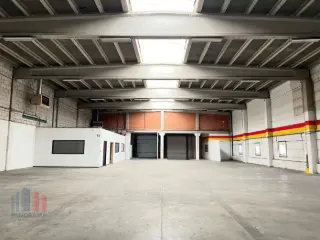 Surface industrielle à louer Grand-Bigard (RBU36876)