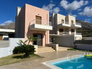 Residence for sale Triopetra (RBU39455)