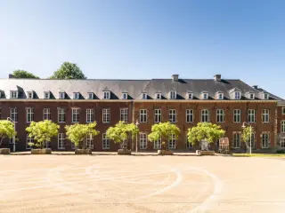 Bureaux à louer Dilbeek (RBU40516)